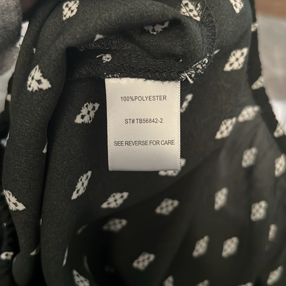 Vixbe diamond pattern faux wrap blouse - Picture 6 of 6